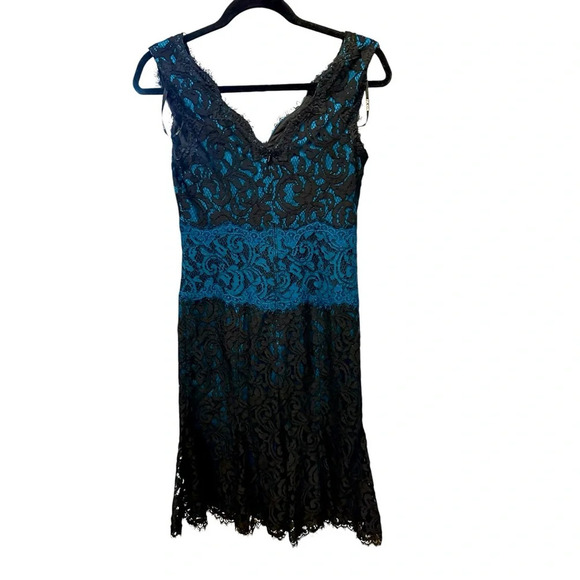 Tadashi Shoji Turquoise Blue Lace Overlay Sheath Dress Knee Length Size 4 - Picture 1 of 11